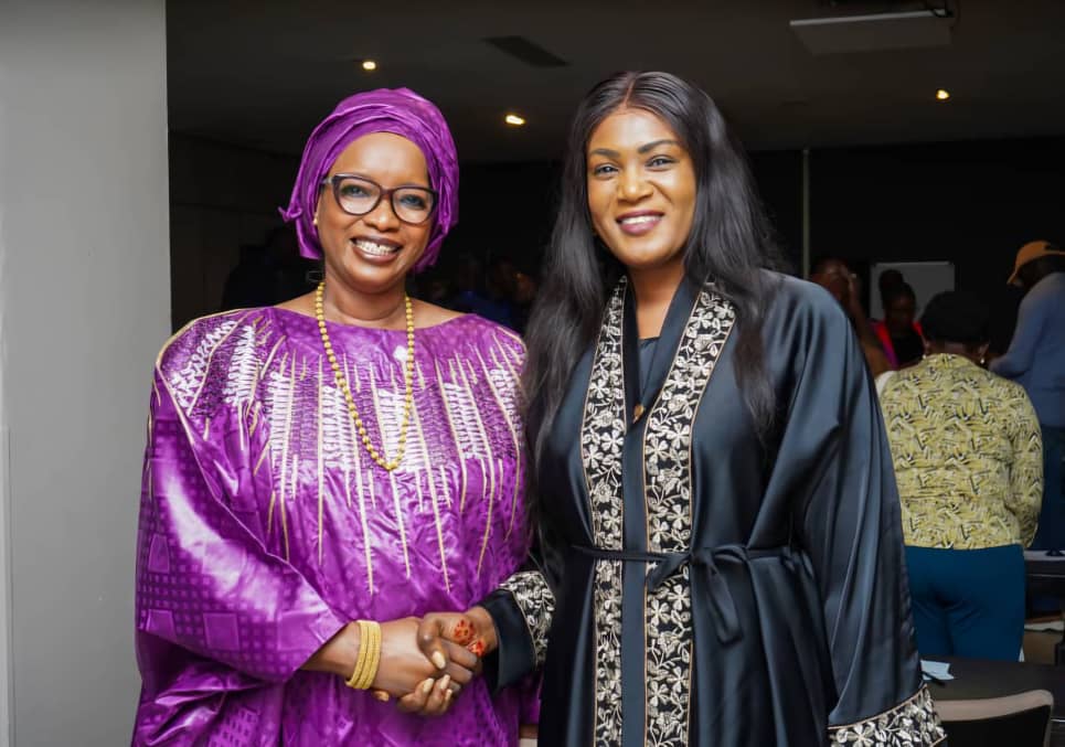 Mme Coumba Diop avec Amina Badiane - Ministre chargée de la Culture, des Industries créatives et du Patrimoine historique